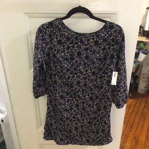 Patterned dress with zipper in back